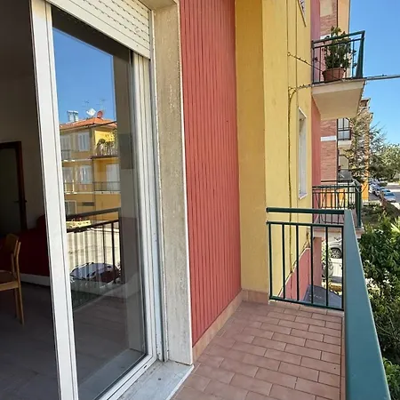 P061 - Porto Recanati, Ampio E Comodo Quadrilocale Vicino Al Mare *