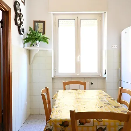 P061 - Porto Recanati, Ampio E Comodo Quadrilocale Vicino Al Mare *